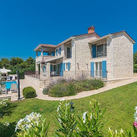 Villa Sterpazzi - Near Porec With Sea View, Private Jacuzzi, Sauna And Pool Вишнян Екстер'єр фото