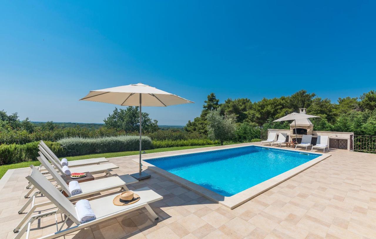 Villa Sterpazzi - Near Porec With Sea View, Private Jacuzzi, Sauna And Pool Вишнян Екстер'єр фото