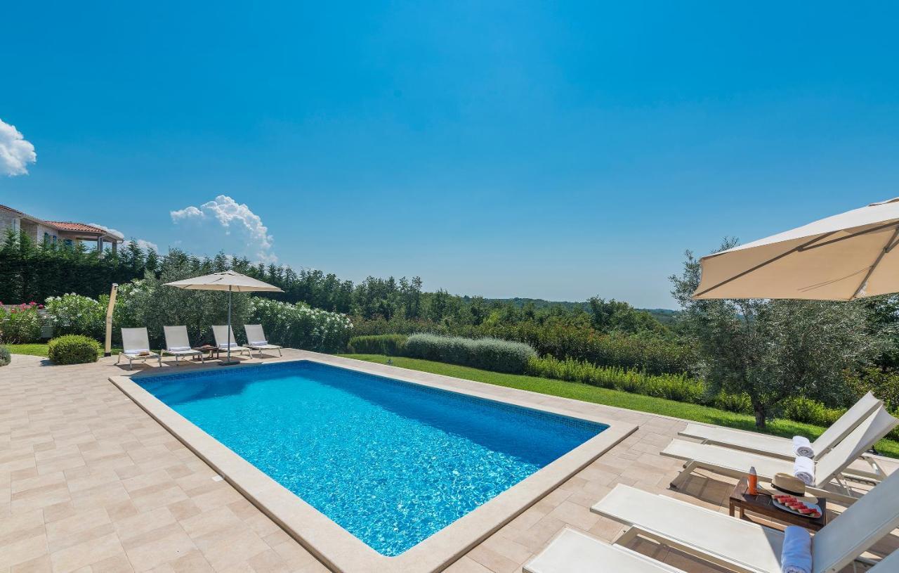 Villa Sterpazzi - Near Porec With Sea View, Private Jacuzzi, Sauna And Pool Вишнян Екстер'єр фото
