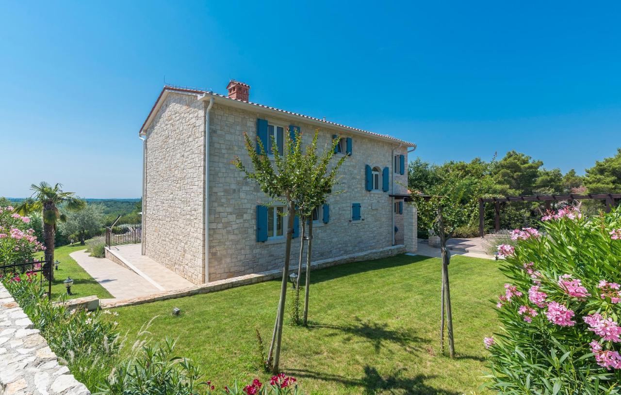 Villa Sterpazzi - Near Porec With Sea View, Private Jacuzzi, Sauna And Pool Вишнян Екстер'єр фото
