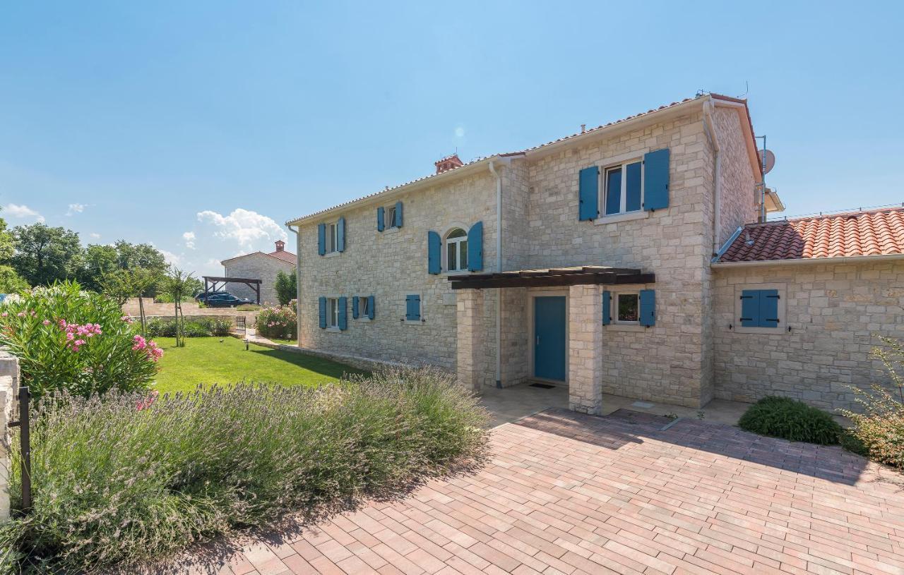 Villa Sterpazzi - Near Porec With Sea View, Private Jacuzzi, Sauna And Pool Вишнян Екстер'єр фото