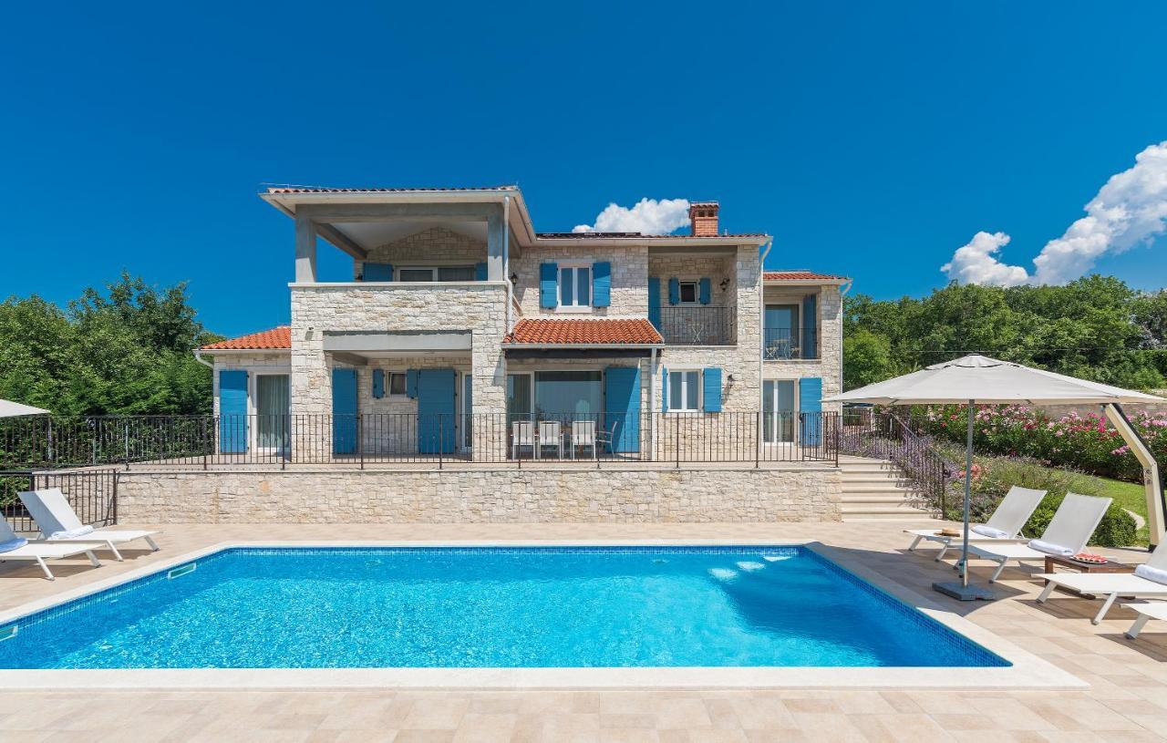 Villa Sterpazzi - Near Porec With Sea View, Private Jacuzzi, Sauna And Pool Вишнян Екстер'єр фото