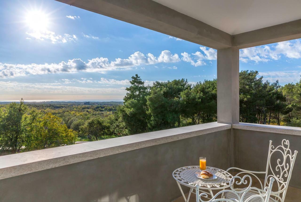 Villa Sterpazzi - Near Porec With Sea View, Private Jacuzzi, Sauna And Pool Вишнян Екстер'єр фото