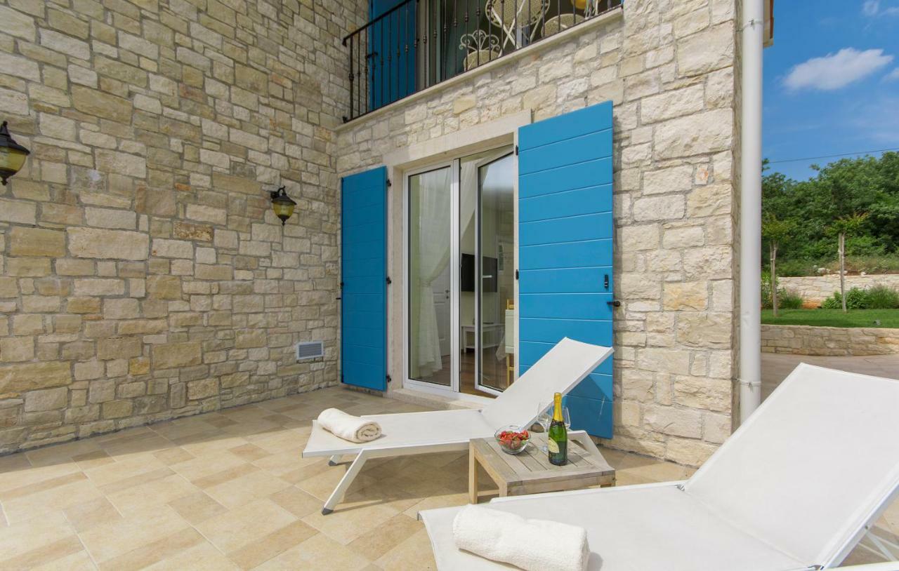 Villa Sterpazzi - Near Porec With Sea View, Private Jacuzzi, Sauna And Pool Вишнян Екстер'єр фото