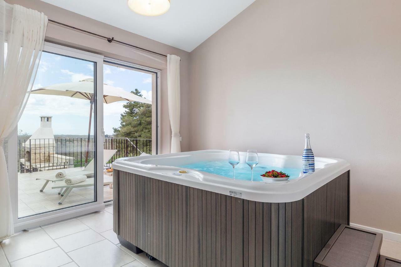 Villa Sterpazzi - Near Porec With Sea View, Private Jacuzzi, Sauna And Pool Вишнян Екстер'єр фото